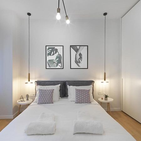 Fresh, New & Ready For You! Rnvtd Apt In Koukaki! Афины Экстерьер фото