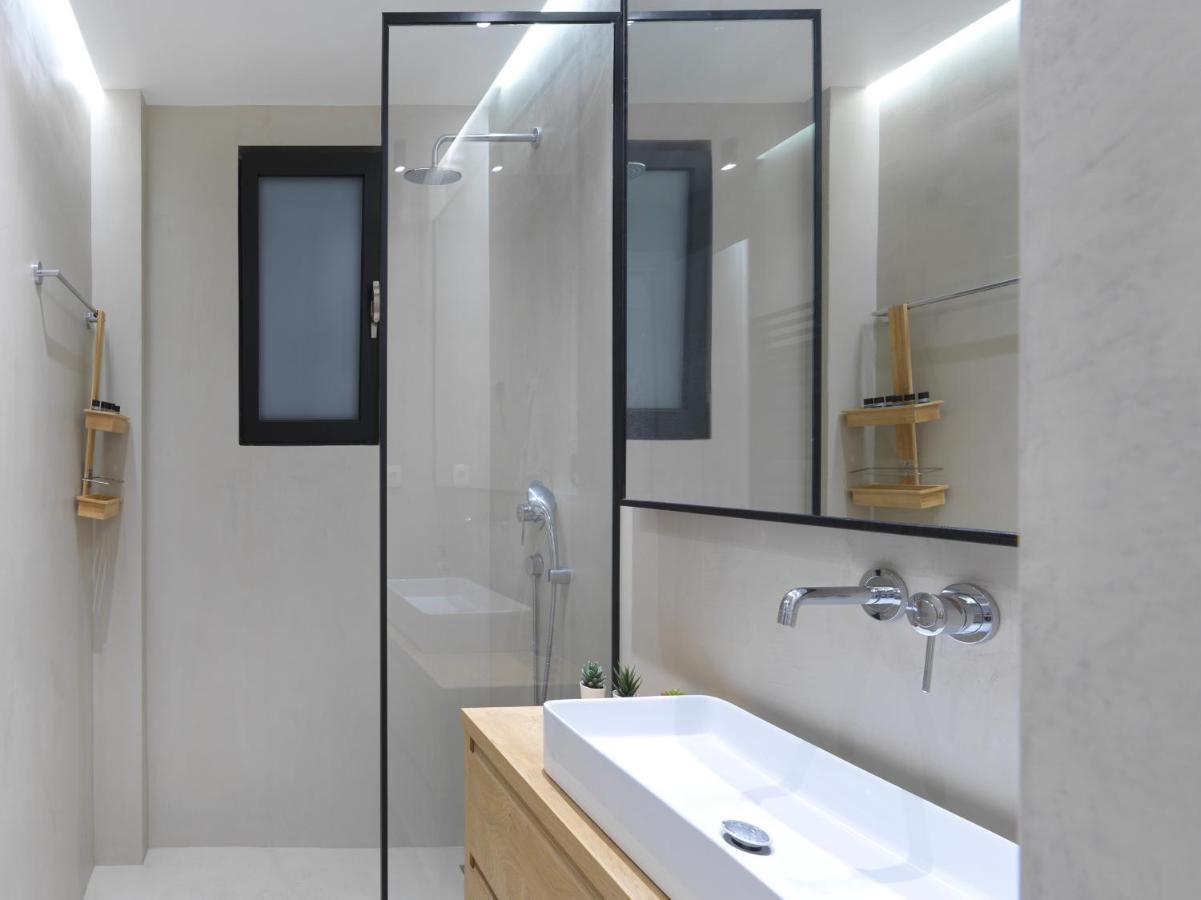 Fresh, New & Ready For You! Rnvtd Apt In Koukaki! Афины Экстерьер фото